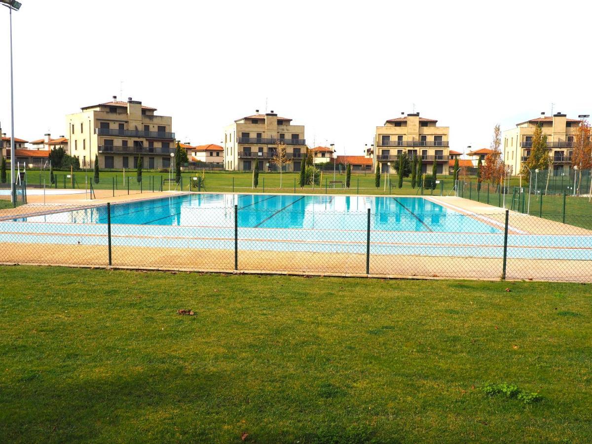 Apartamento Golf Buenas Vistas Cirueña Exterior foto