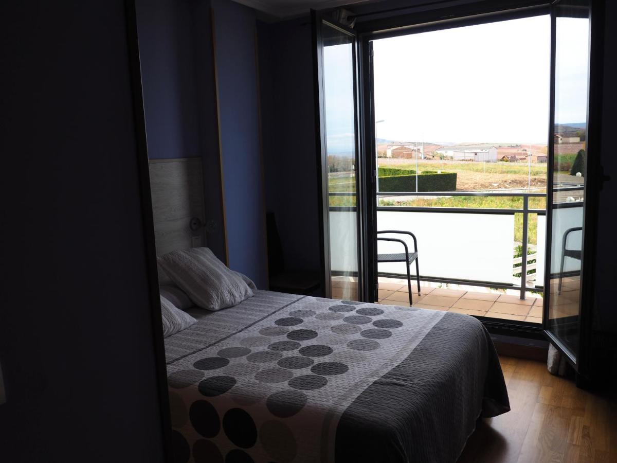 Apartamento Golf Buenas Vistas Cirueña Exterior foto